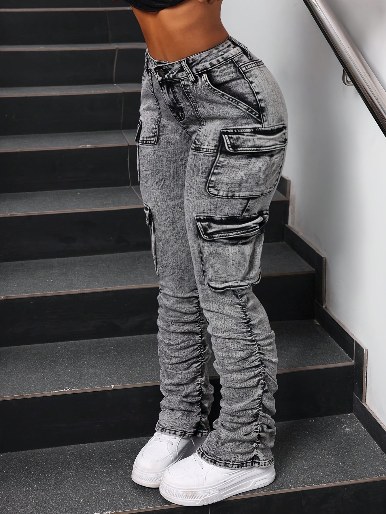 1 pieza de jeans cargo de estilo callejero de color sólido para mujer, mezcla de algodón, para todas las estaciones, mezclilla de elasticidad media con múltiples bolsillos, ajuste cómodo tejido