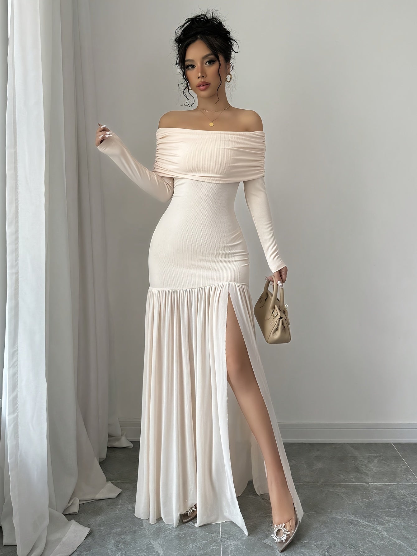 Vestido plisado dividido de manga larga con hombros descubiertos y color liso para mujer