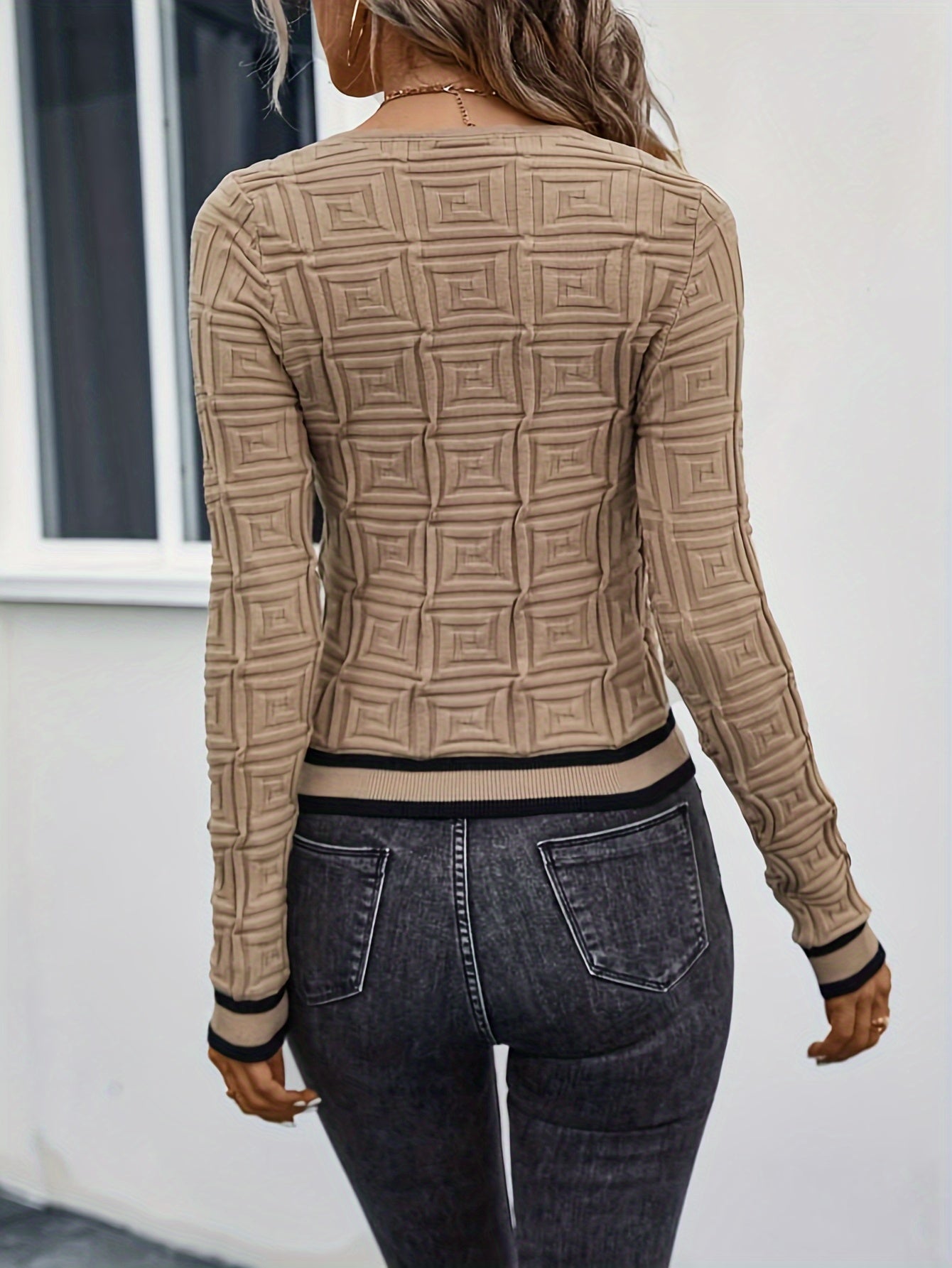 Women's Elegant Scoop Neck Sweater