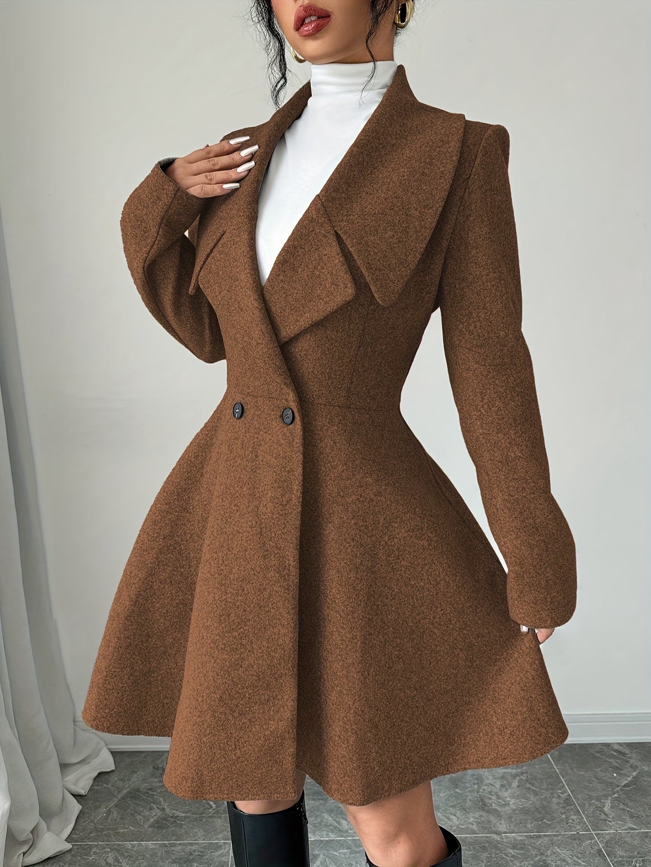 1 abrigo elegante de mujer de color liso con cuello alto, manga larga y doble botonadura, tejido de poliéster para otoño/invierno con detalle de botones