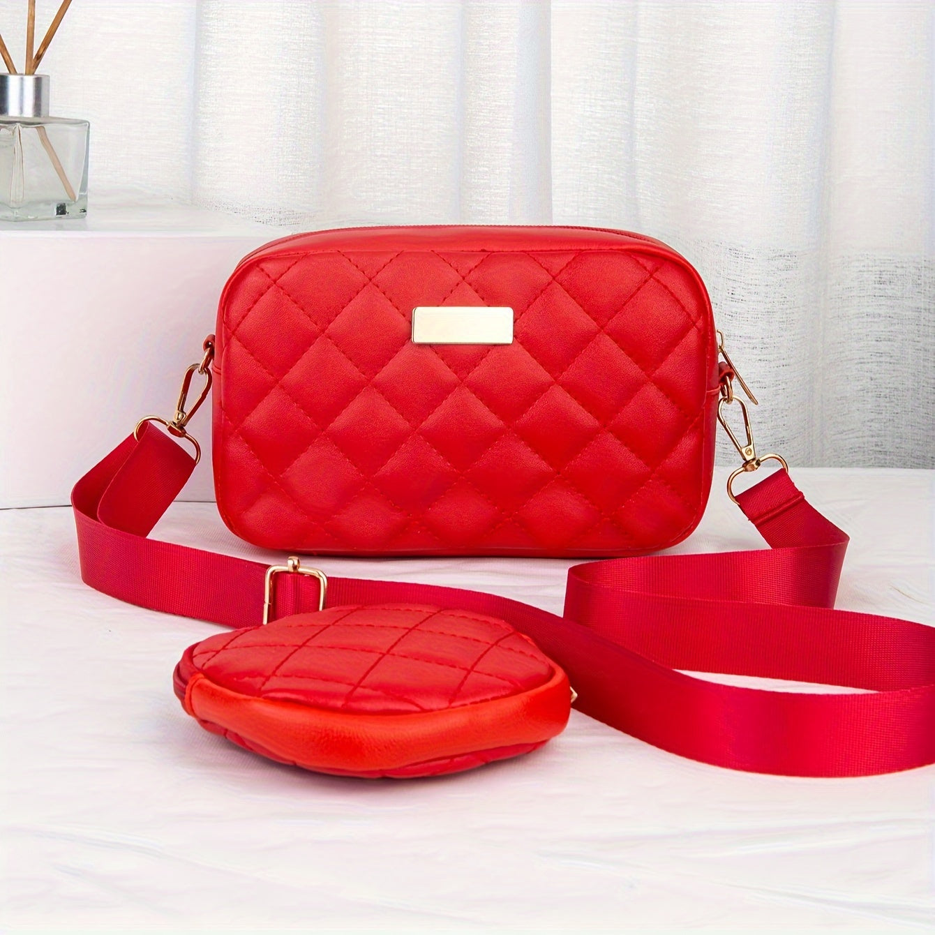 Elegante conjunto de 2 piezas: elegante bolso bandolera acolchado con monedero a juego, correa ajustable, cierre de cremallera, piel sintética ligera