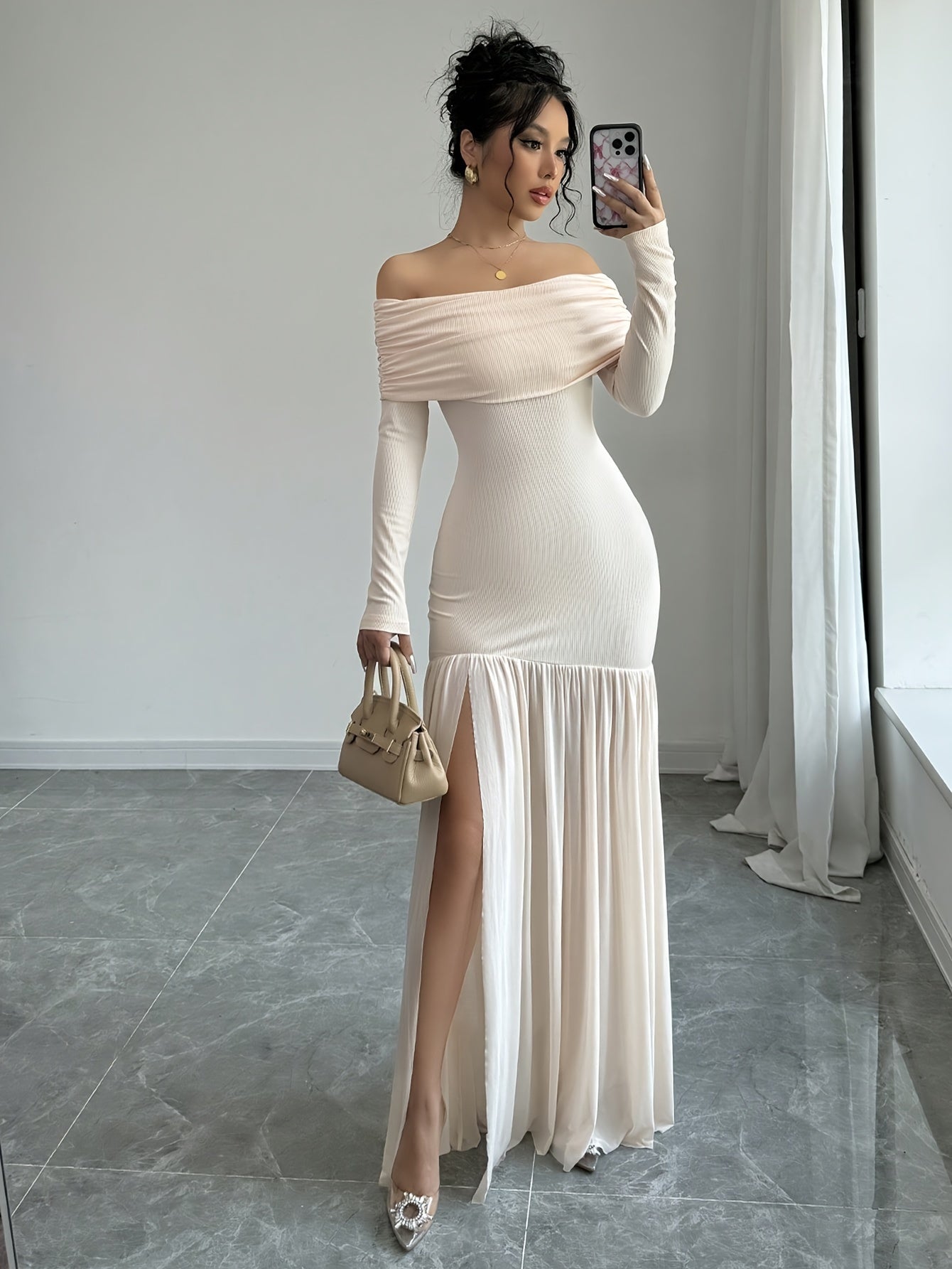 Vestido plisado dividido de manga larga con hombros descubiertos y color liso para mujer
