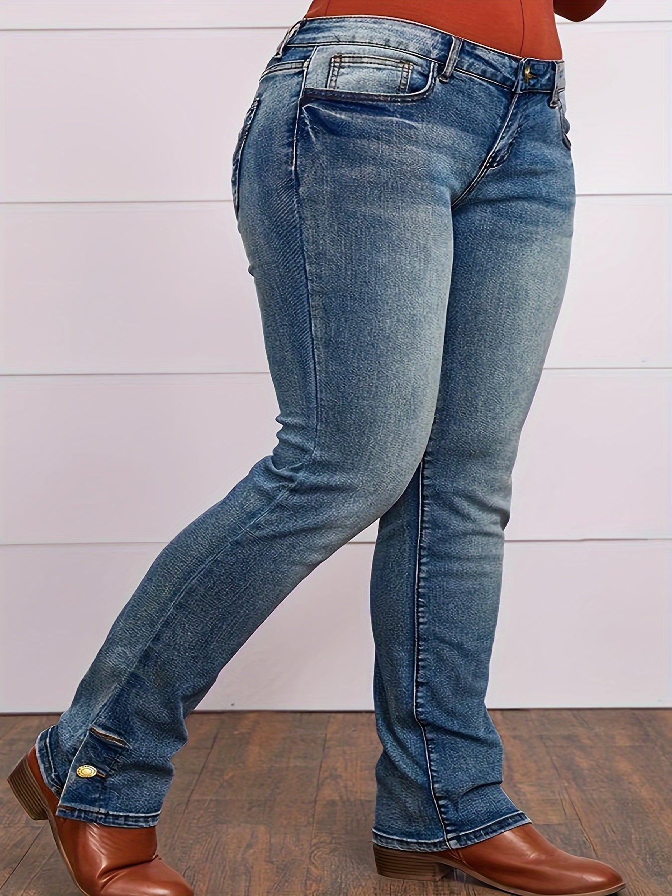 Pantalones vaqueros elásticos de talla grande y ajuste cómodo: botones laterales decorativos, estilo informal, tela suave, corte favorecedor, jeans y ropa de mujer para uso diario