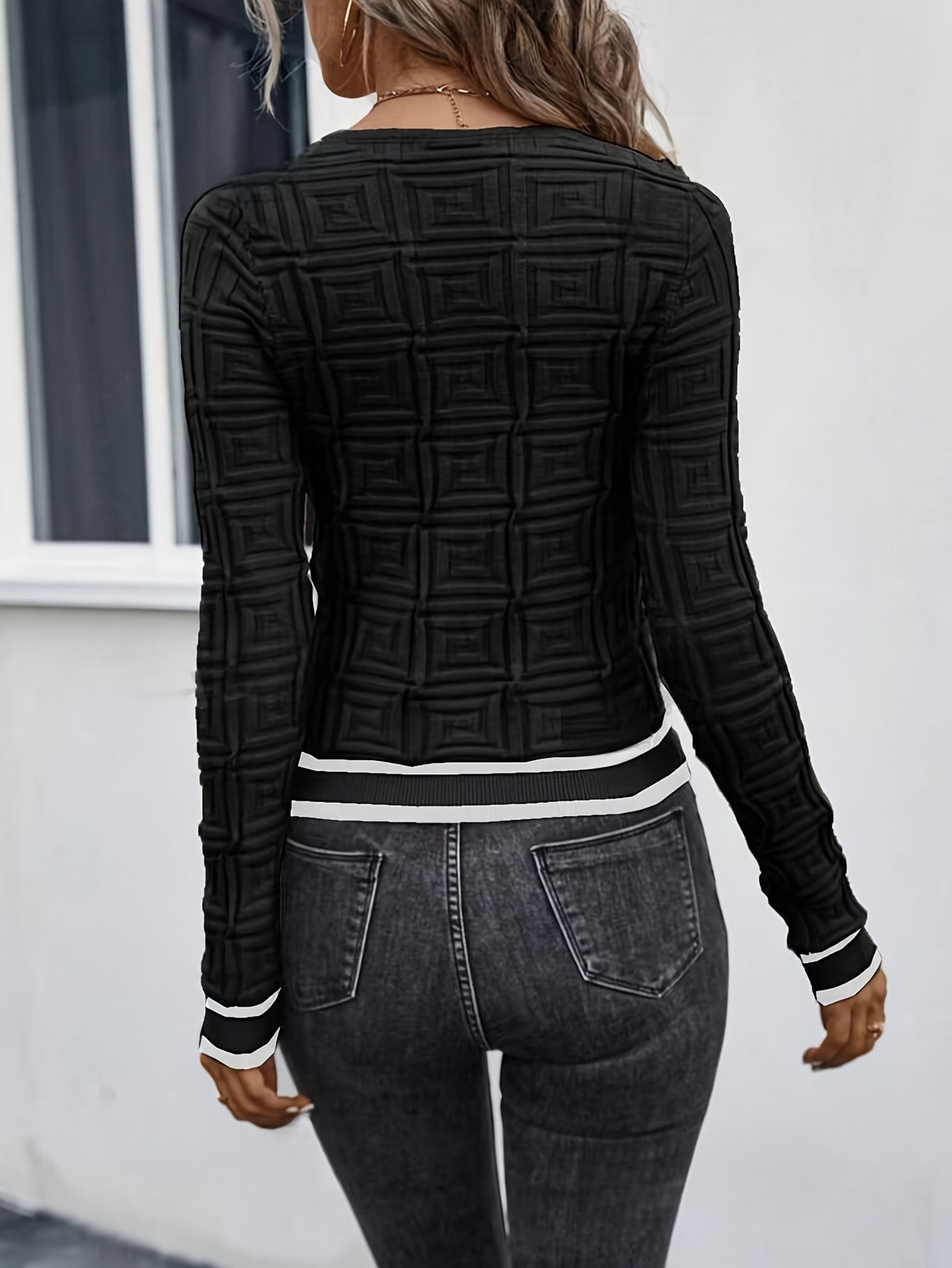Women's Elegant Scoop Neck Sweater