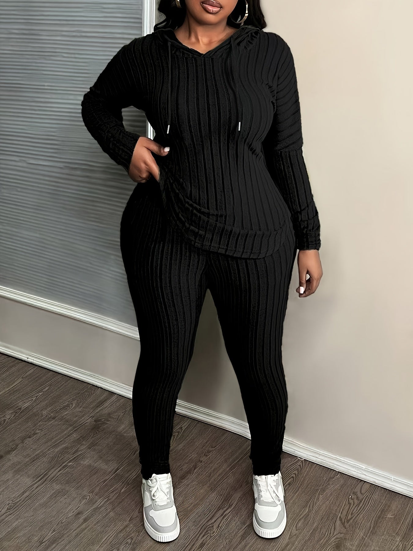 Conjunto de moda de talla grande para mujer, tejido de punto 100 % poliéster con elasticidad media, sudadera con capucha de color sólido y pantalones con detalle de cordón