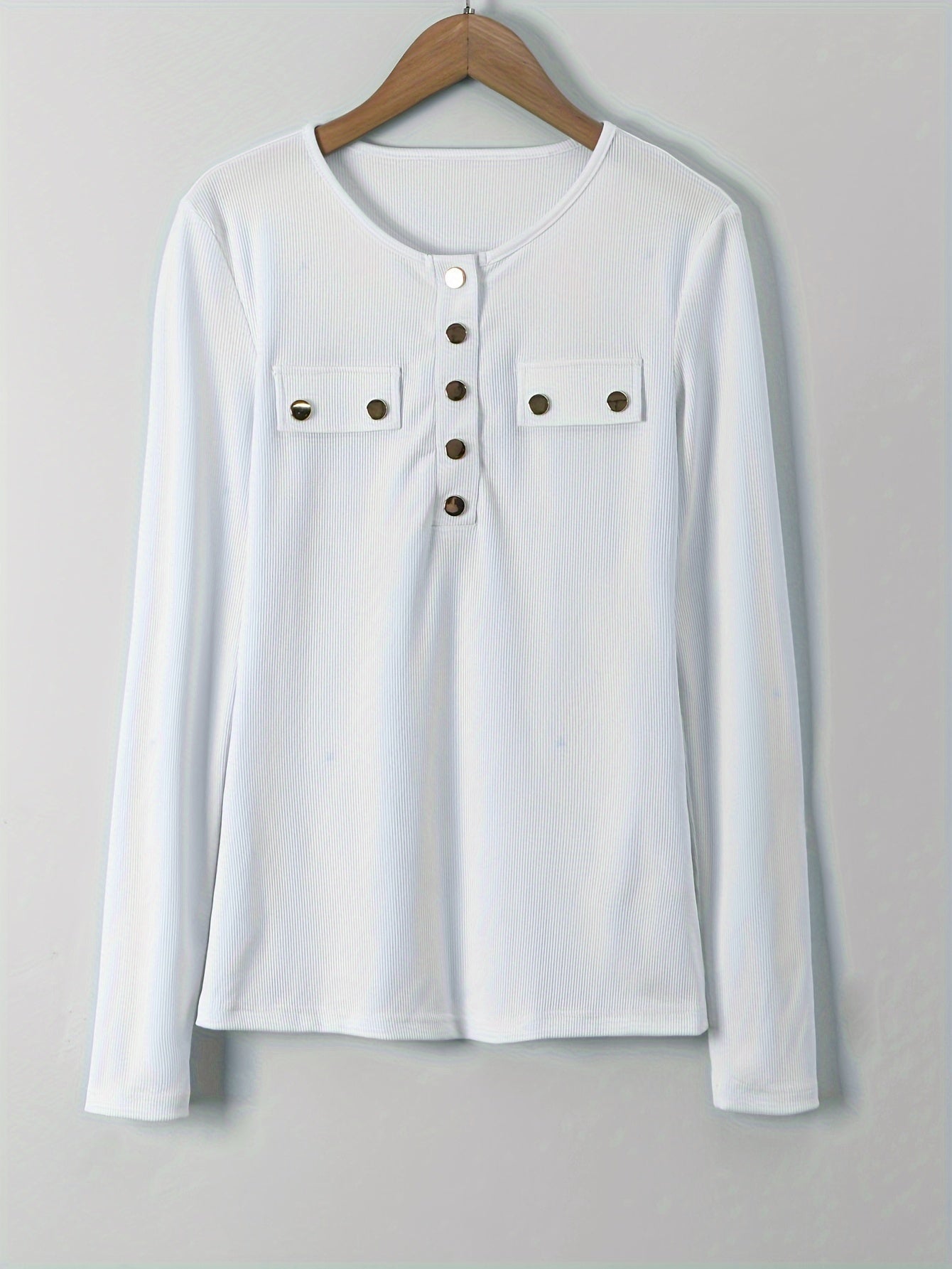 Chic Spring/Summer Women's Knit Sweater - Casual Solid Color with Button Detail, Long Sleeve, Round Neck, Machine Washable