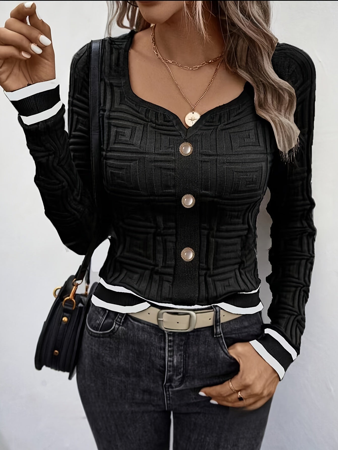 Women's Elegant Scoop Neck Sweater
