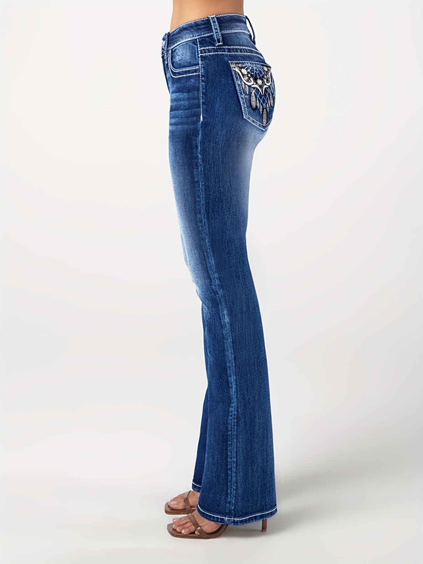 Elegantes jeans acampanados de talle alto en talla grande con bordado de plumas y detalle de malla - Denim elástico, lavable a máquina