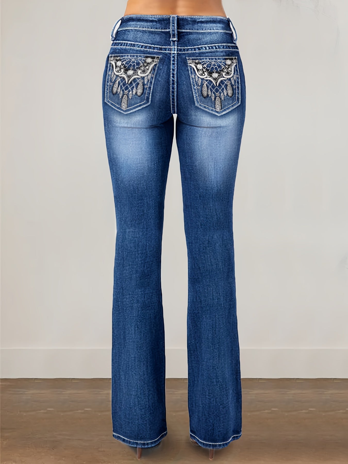 Elegantes jeans acampanados de talle alto en talla grande con bordado de plumas y detalle de malla - Denim elástico, lavable a máquina