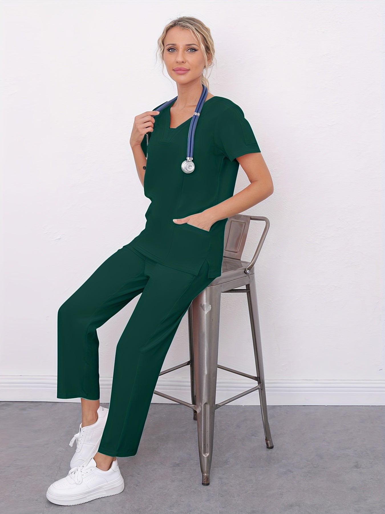 Conjunto de dos piezas liso, camiseta y pantalón de manga corta con cuello en V para atención médica, ropa de mujer