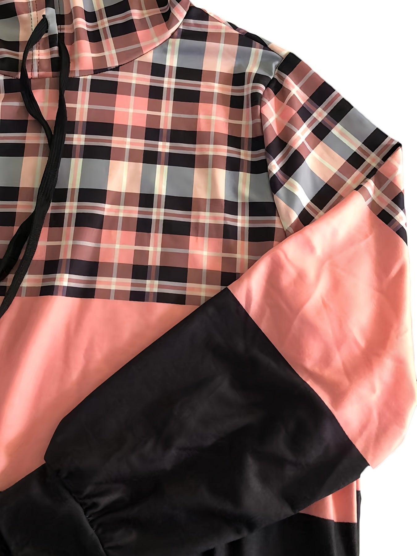 Plus Size Casual Sweatshirt - Designed for Women with Curvy Figures, Vibrant Colorblock Plaid Print, Long Sleeve for Extra Coverage and Comfort, Adjustable Drawstring Hood, Perfect for Casual Occasions