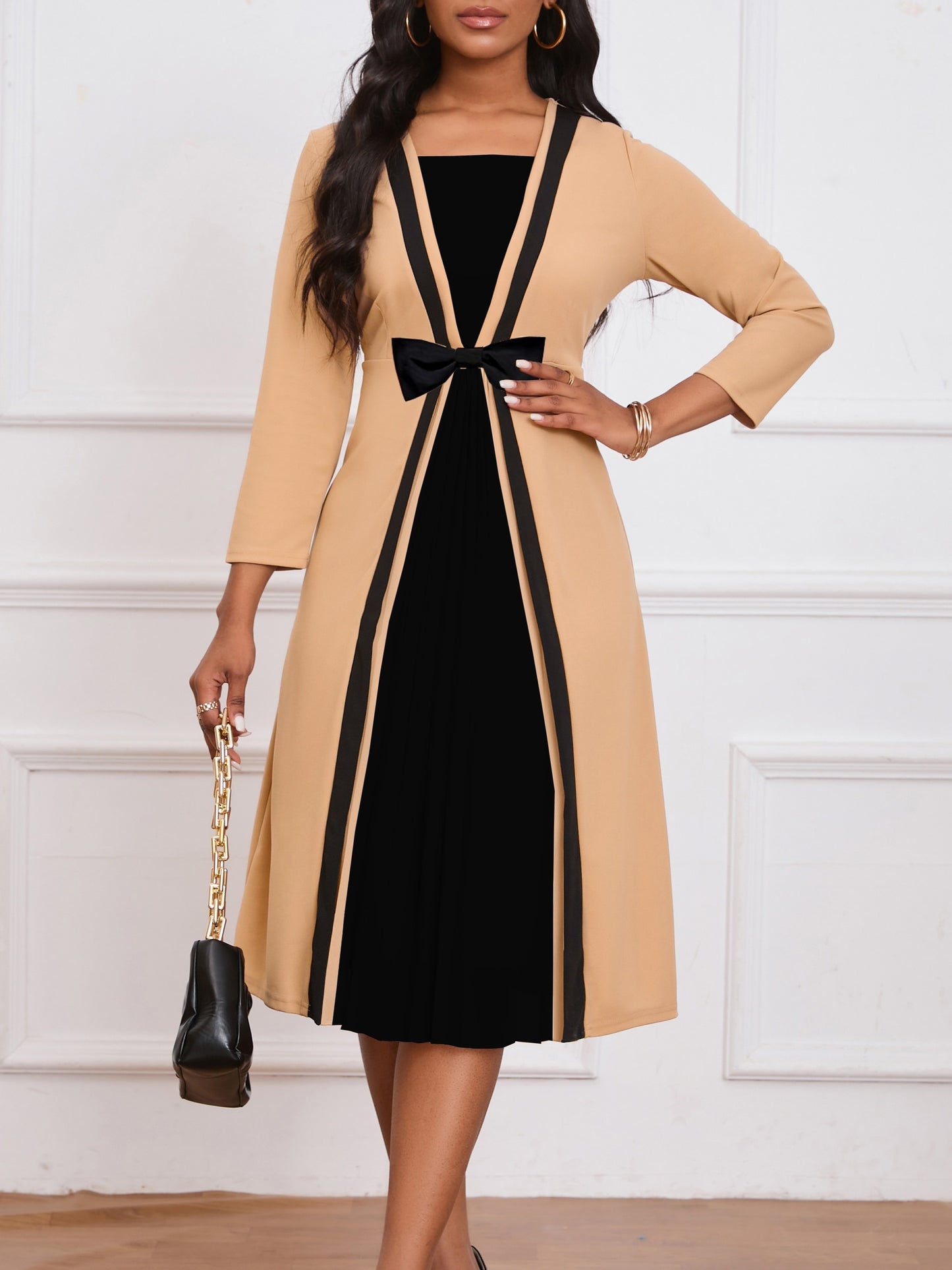 Plus Size Chic Colorblock Dress - Flattering Cinched Waist & Long Sleeves - Versatile Elegance for Any Occasion, Ideal for Curvy Fashion