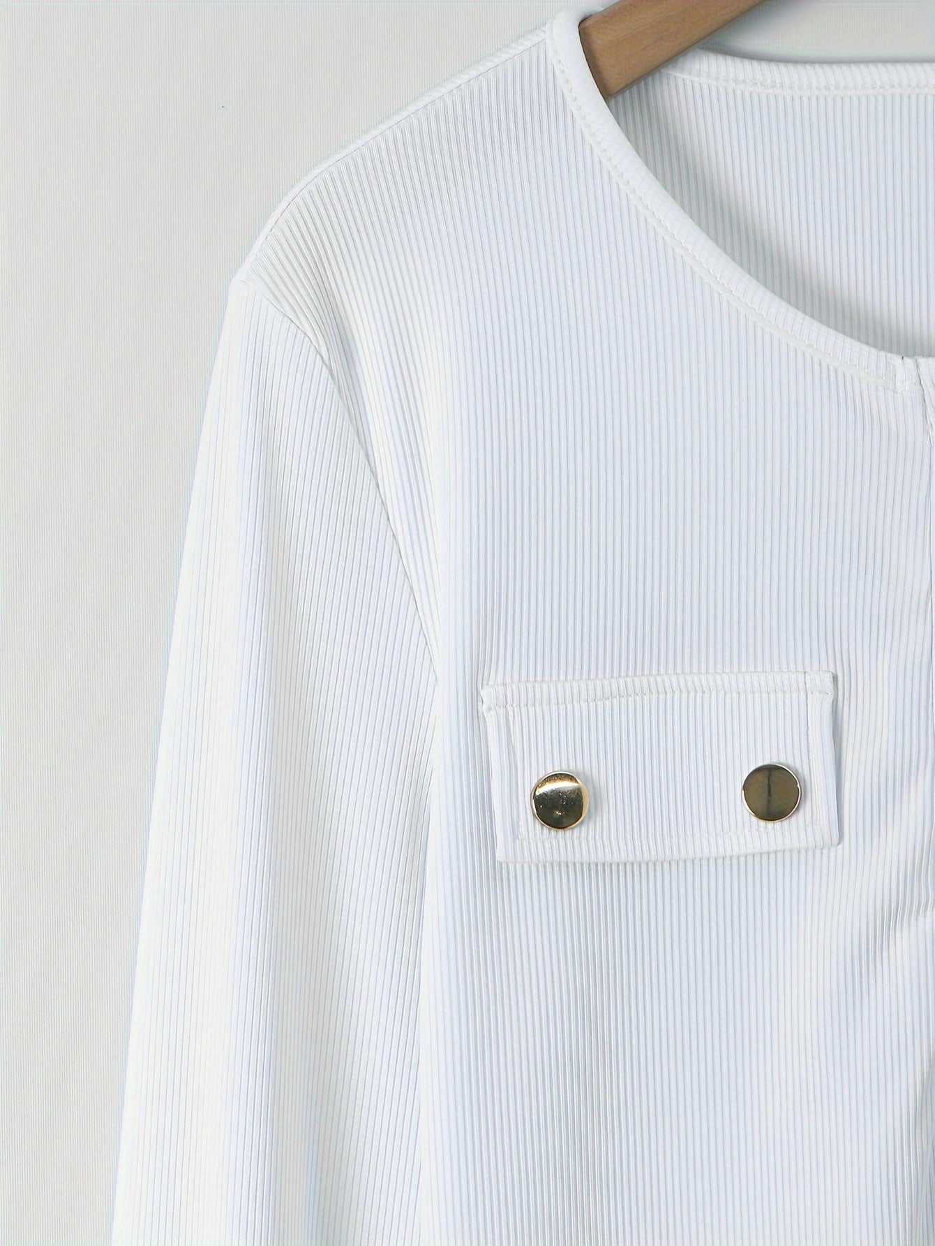 Chic Spring/Summer Women's Knit Sweater - Casual Solid Color with Button Detail, Long Sleeve, Round Neck, Machine Washable