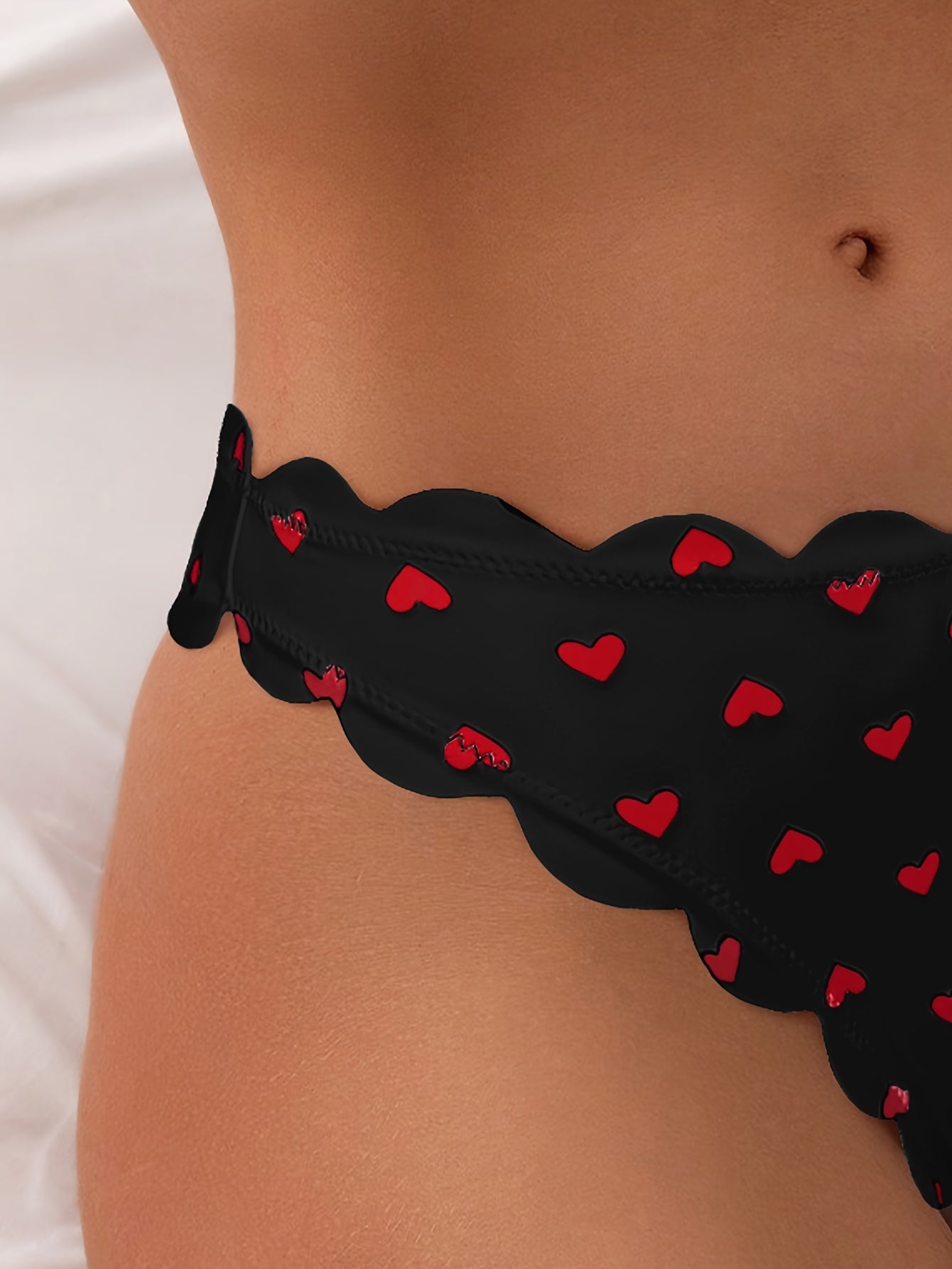 Heart Pattern Bandeau 2 Piece Set Bikini, Tube Top Scallop Trim Tie Front High Cut Swimsuits - Polyester & Spandex
