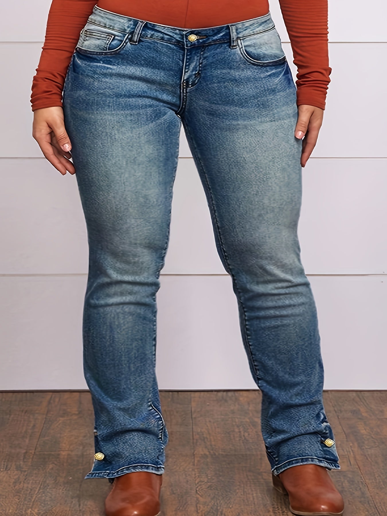 Pantalones vaqueros elásticos de talla grande y ajuste cómodo: botones laterales decorativos, estilo informal, tela suave, corte favorecedor, jeans y ropa de mujer para uso diario