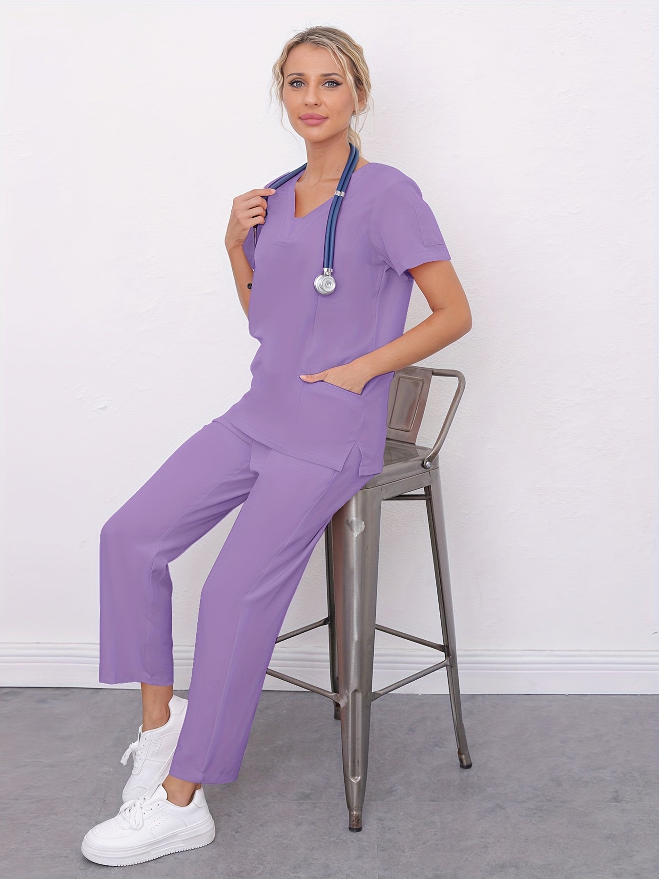 Conjunto de dos piezas liso, camiseta y pantalón de manga corta con cuello en V para atención médica, ropa de mujer
