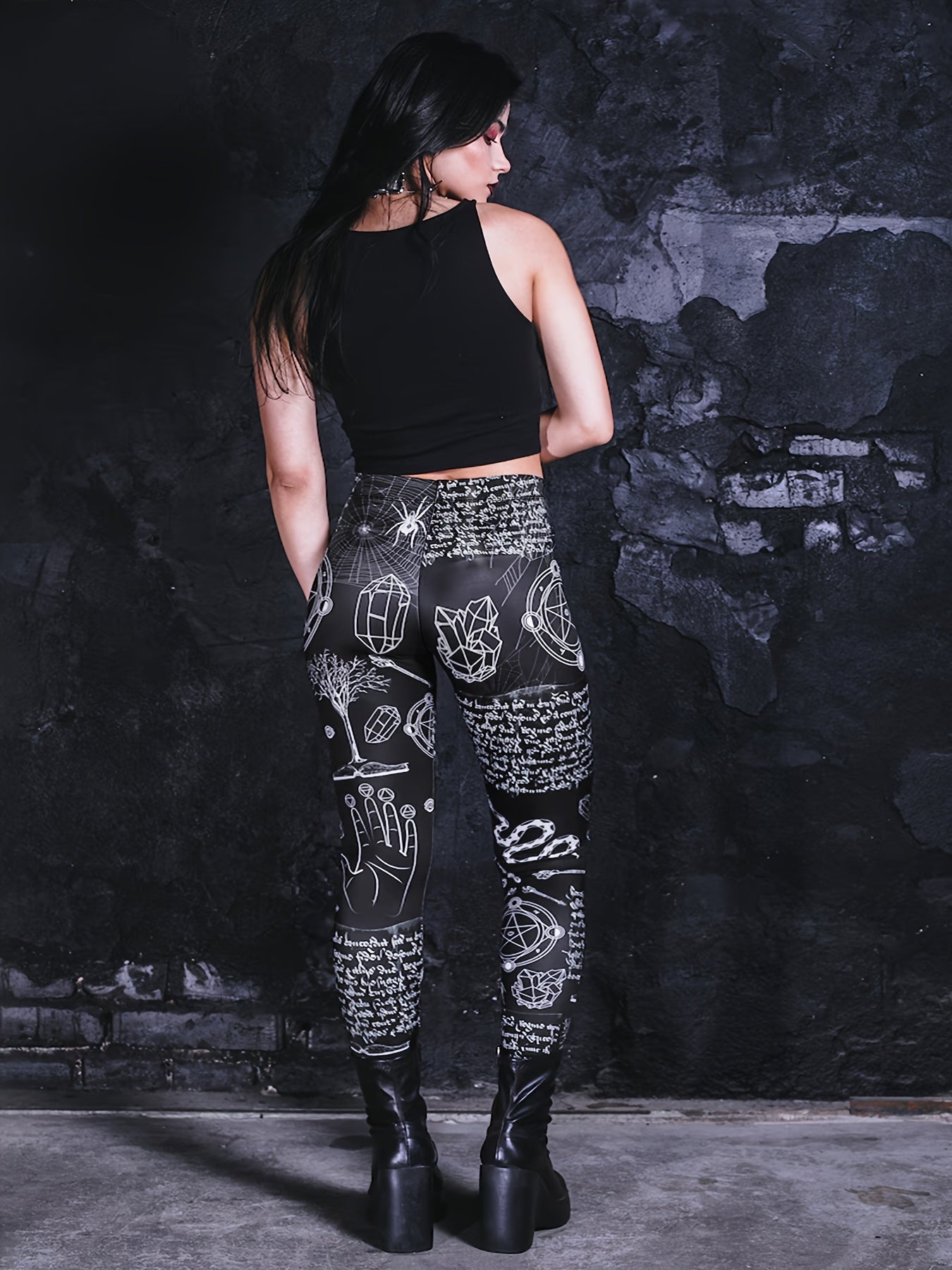 Leggings de bruja gótica de talla grande: tejido elástico y transpirable con estampado geométrico, cintura alta, control de abdomen y levantamiento de glúteos, versátiles para todas las estaciones