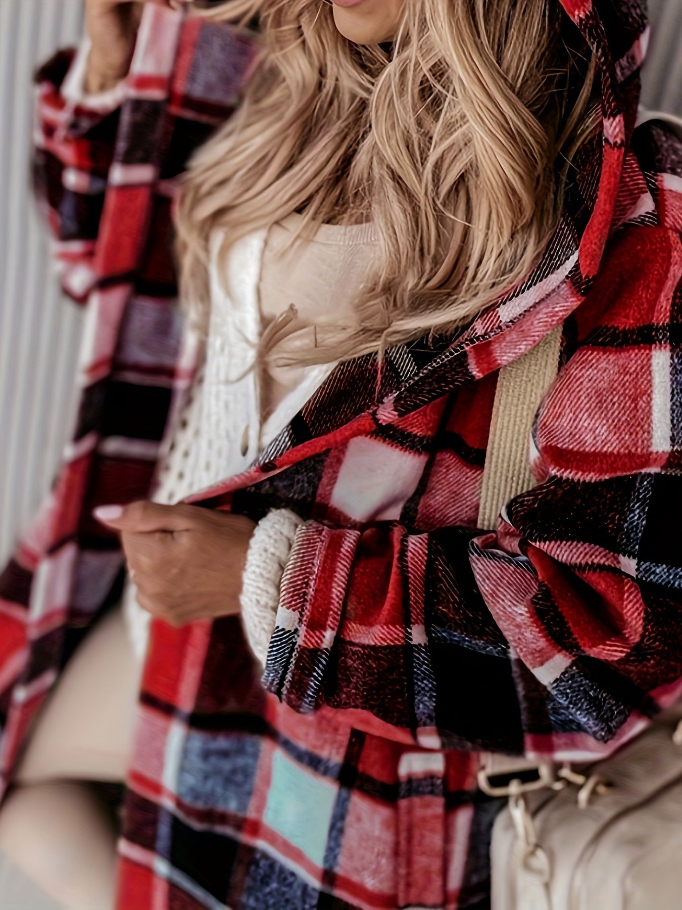 Abrigo de bolsillo con estampado de cuadros de talla grande: abrigo informal de manga larga con capucha y corte relajado para mujer: perfecto para las temporadas de transición de primavera y otoño