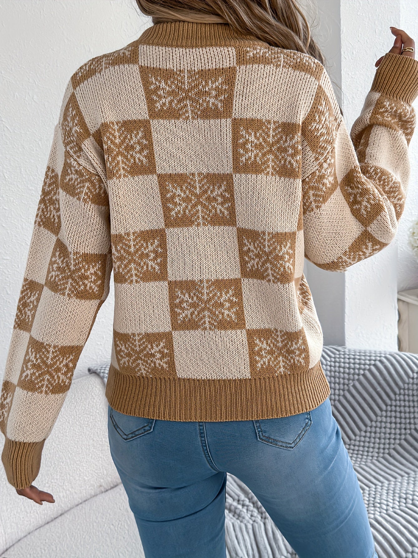 Women's Christmas Sweater, Casual Vacation Style, Color Block Snowflake Pattern, Long Sleeve Pullover, Round Neck, Nylon Knit, Autumn/Winter Season, Fashion Knitwear