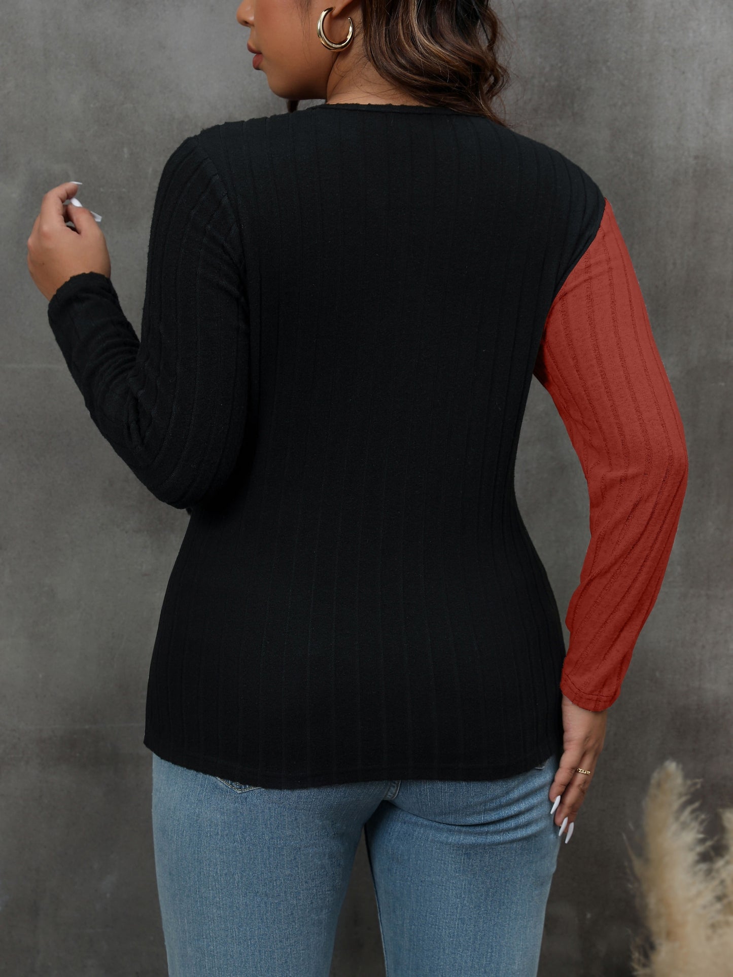 Plus Size Colorblock Ribbed Top