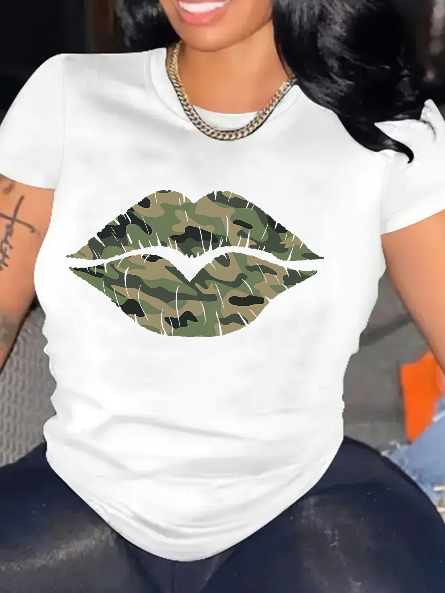 Vibrant Camo Lips Print T-Shirt