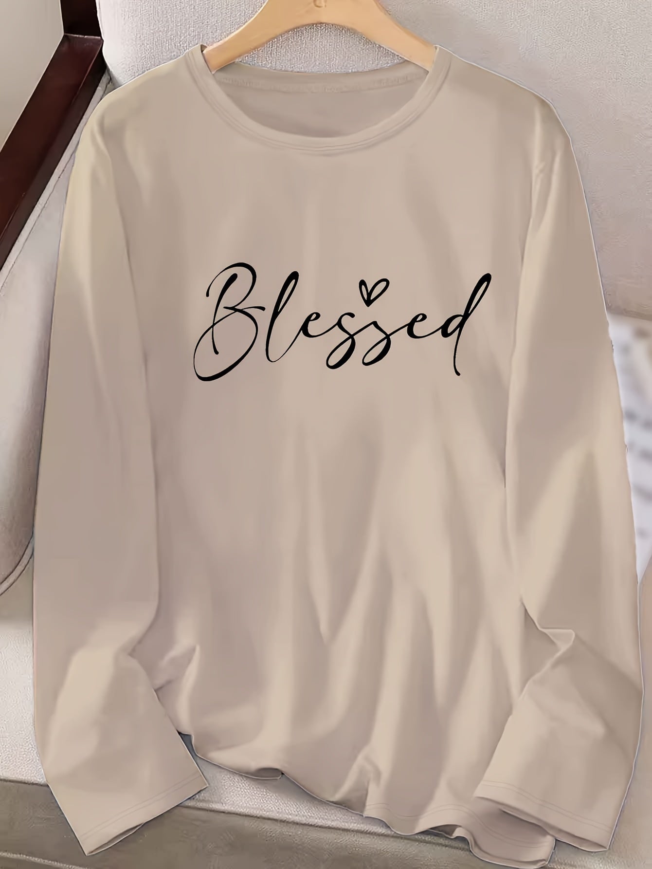 Camiseta de cuello redondo Blessed, camiseta informal de manga larga