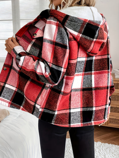 Chaqueta informal con capucha a cuadros y forro polar, camisa tejida y detalle de botones