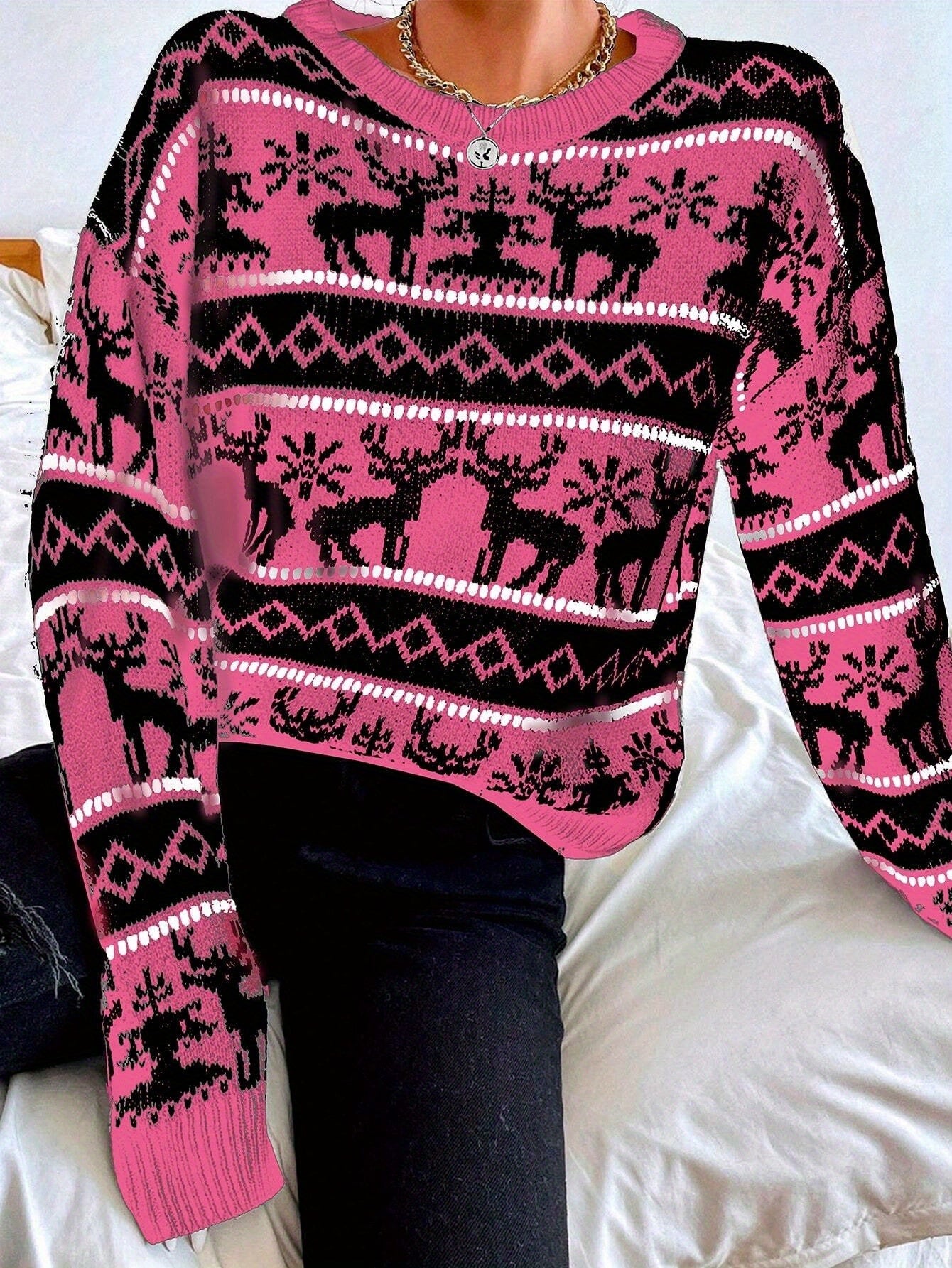 Cozy Christmas Reindeer Crew Neck Sweater - Casual Long Sleeve Knit Pullover for Women, Perfect for Fall & Winter