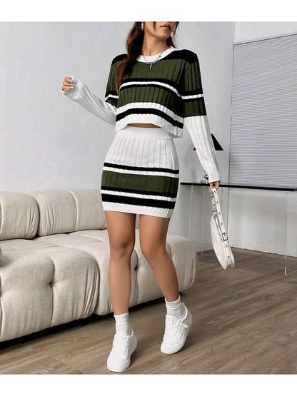 Round Neck Knitted Sweater And Bodycon Skirt Two-Piece Set