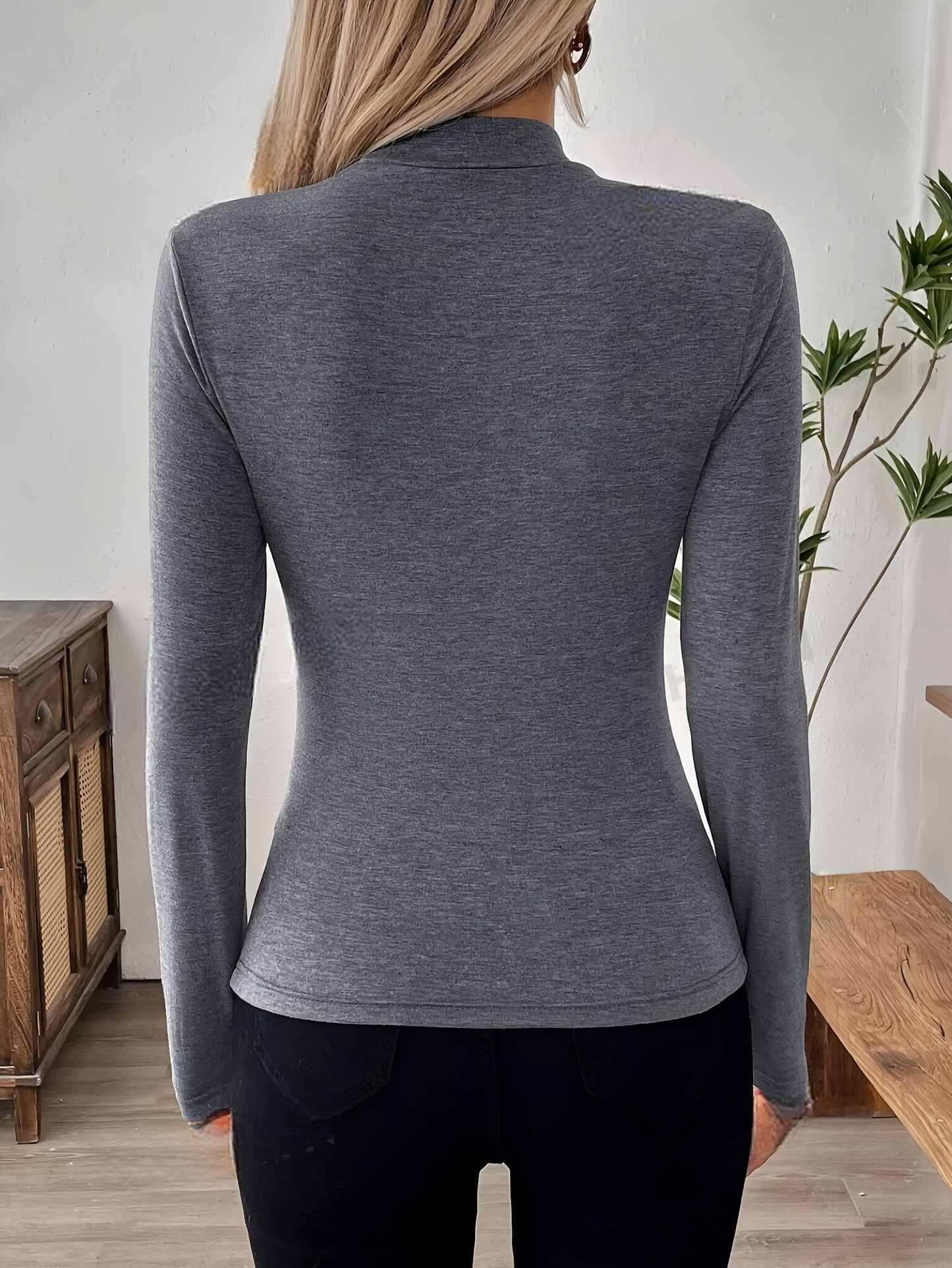 Elegant Polyester Turtleneck Sweater Top - Solid Color, Long Sleeve, Knit Fabric, Regular Fit for Women - Autumn/Winter Collection