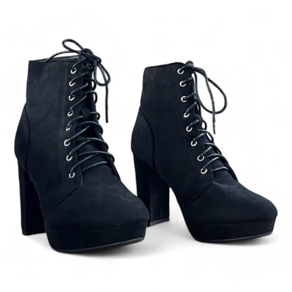 Women's Comfort Lace Up Chunky Heel Ankle Bootie