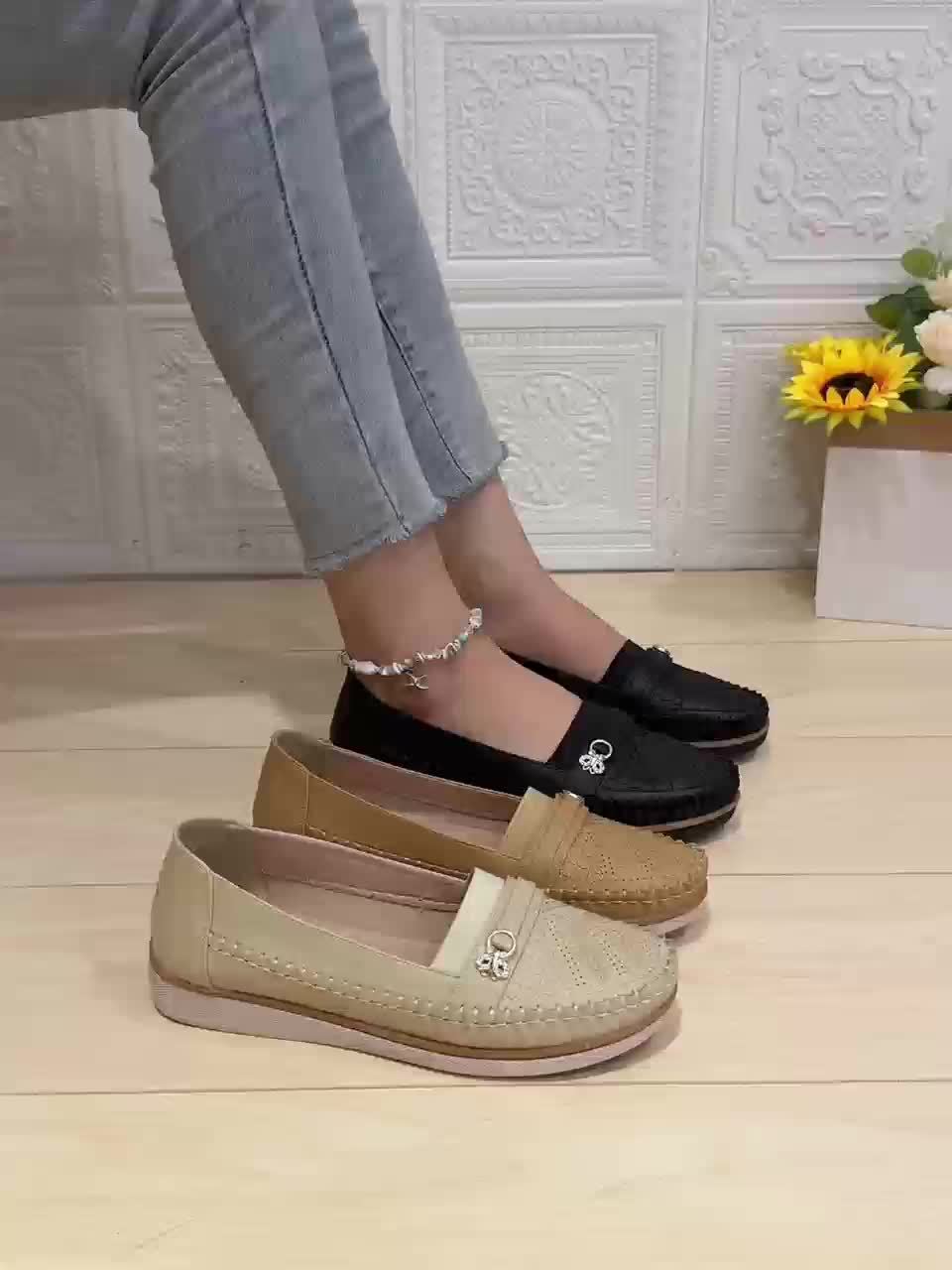 Elegant Women's Slip-On Loafers with Decorative Buckle - Retro Solid Color, Versatile Casual Shoes