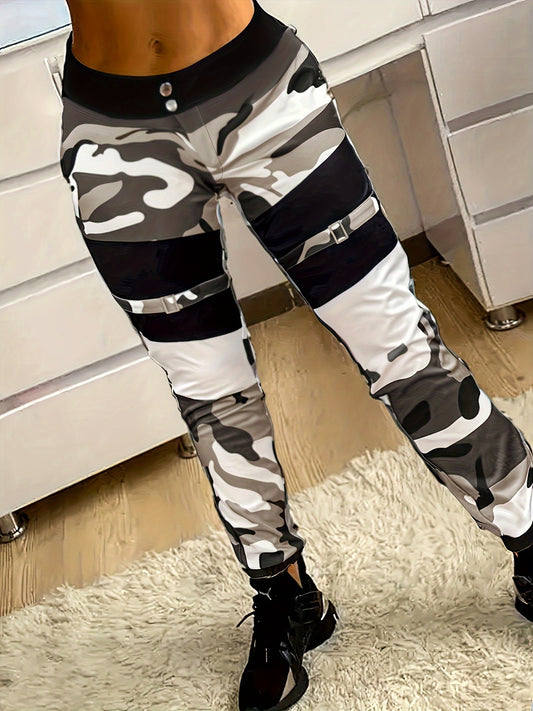 Pantalones deportivos con estampado de camuflaje elegante