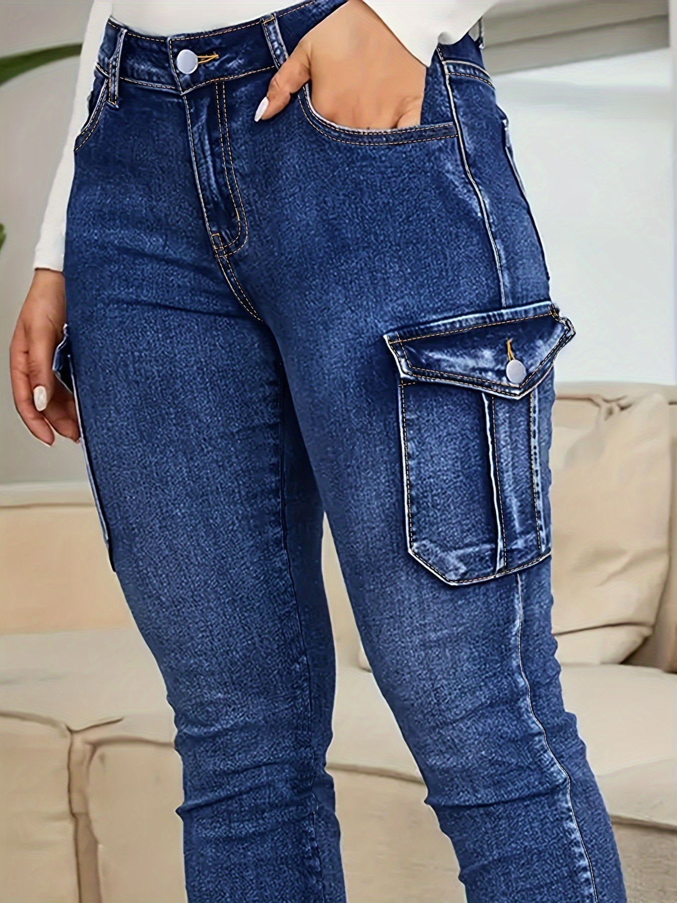 Pantalones vaqueros cargo ajustados de talla grande para uso diario: diseño favorecedor de cintura alta, bolsillo con solapa lateral, tela vaquera cómoda, pantalones vaqueros de moda para mujer y ropa informal para uso diario