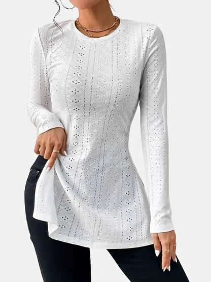 Elegante camiseta de manga larga con cuello redondo y ojales lisos de talla grande: camisetas de talla grande con detalle de abertura, ropa informal para las temporadas de primavera y otoño, ropa cómoda para mujeres con curvas