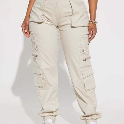 Pantalones cargo tipo jogger beige para mujer: cintura alta, corte recto con bolsillos con solapa, poliéster duradero, lavable a máquina: ropa informal versátil para todas las estaciones