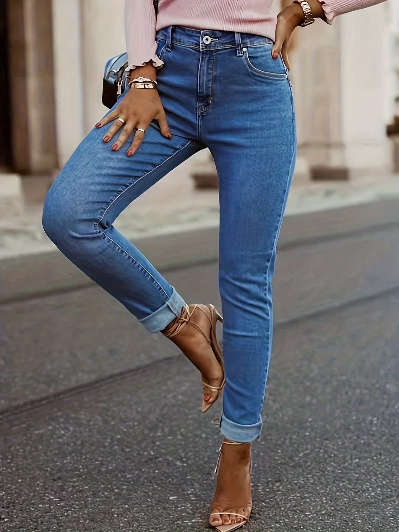 Vaqueros de talle alto, elásticos, con pernera cónica y enrollables, de talla grande