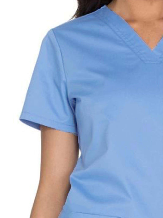 Cómoda camiseta de quirófano con cuello en V y color liso: camisetas de mujer para profesionales sanitarios: uniforme suave, transpirable y funcional para hospitales, consultorios dentales e instalaciones médicas