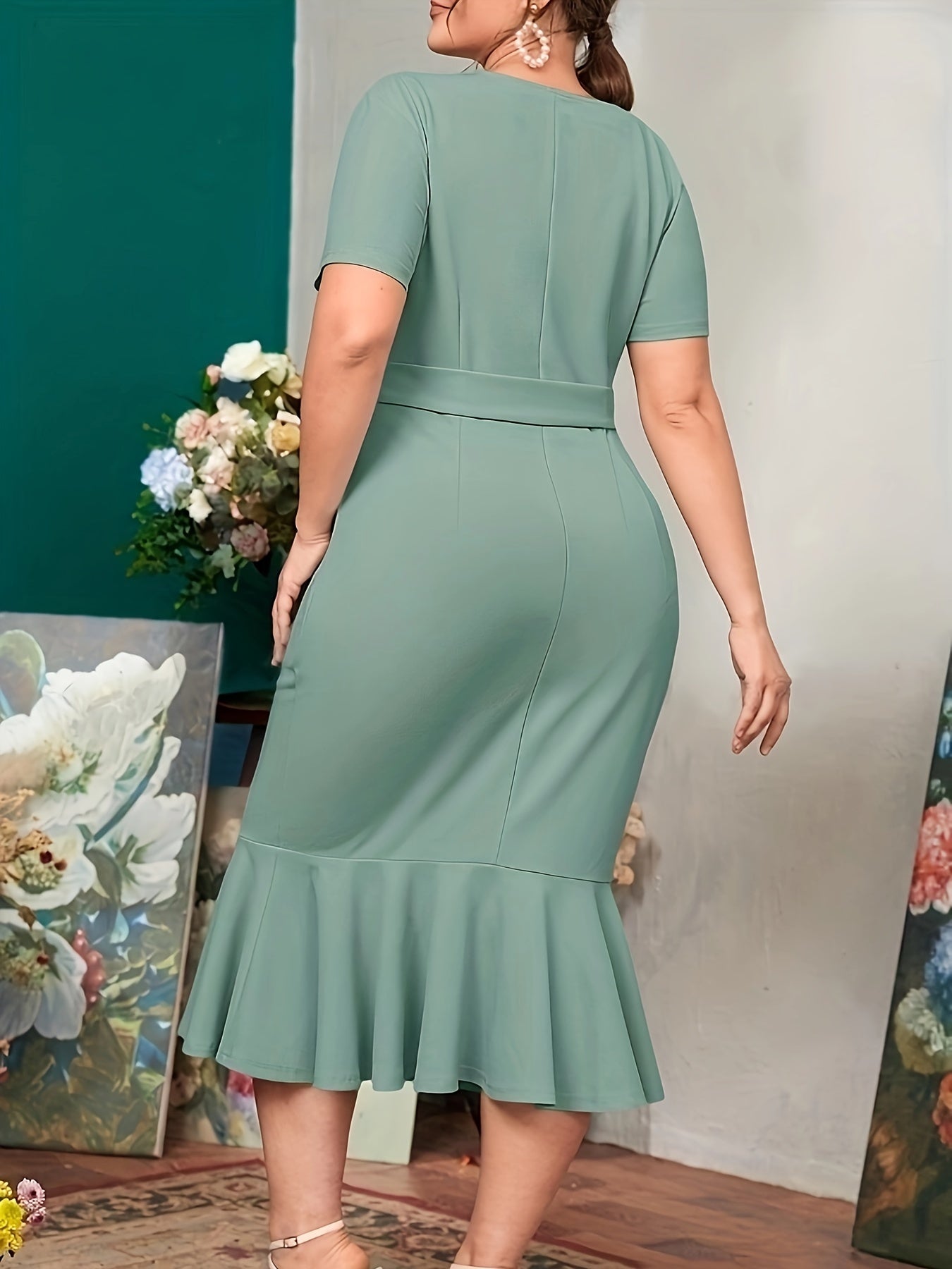 Stunning Plus Size Mermaid Hem Dress - Elegant Belted Short Sleeve Midi Dresses for Women - Spring & Summer Fashion, Solid Button Front, Flattering Fit, Comfortable Wear