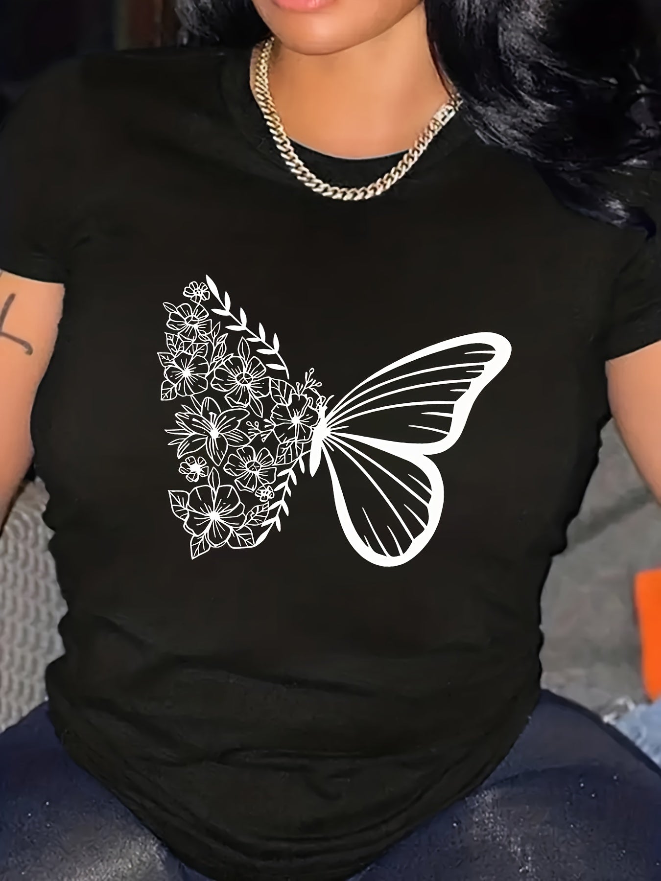 Butterfly Print Crew Neck Short Sleeve T-Shirt - Soft Mid-Elasticity Polyester Fabric, Machine Washable, Casual Style for Spring & Summer - Womens Regular Fit Clothing for Everyday Wear