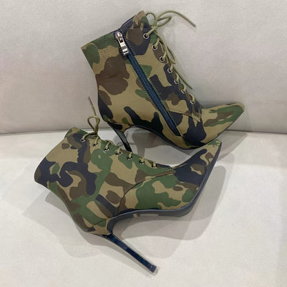 Botines elegantes de alta costura para damas con tacón de aguja de metal con diseño de camuflaje salvaje