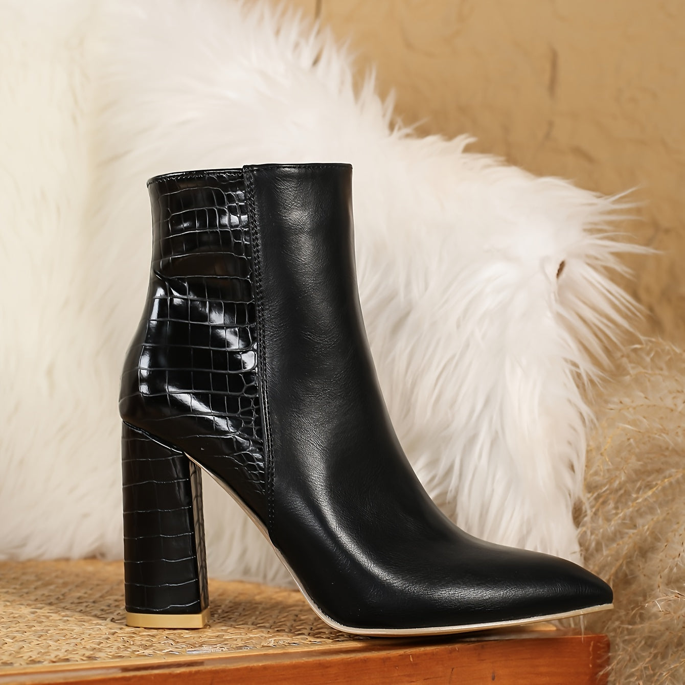 Botines elegantes con forro polar para mujer: punta puntiaguda, tacón cuadrado, diseño de bloques de colores en relieve en negro y marrón: versátiles para uso informal o para una cita nocturna