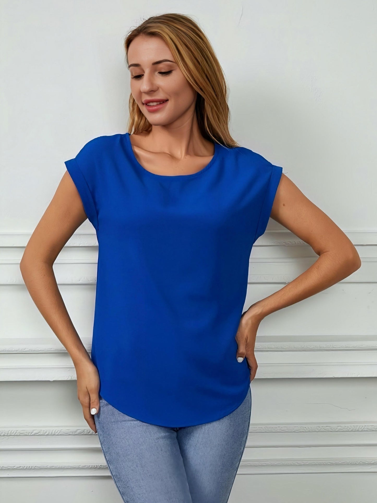 Chic Solid Color Blouse - Versatile Crew Neck, Comfortable Short Sleeves - Perfect for Spring/Summer Casual Wear