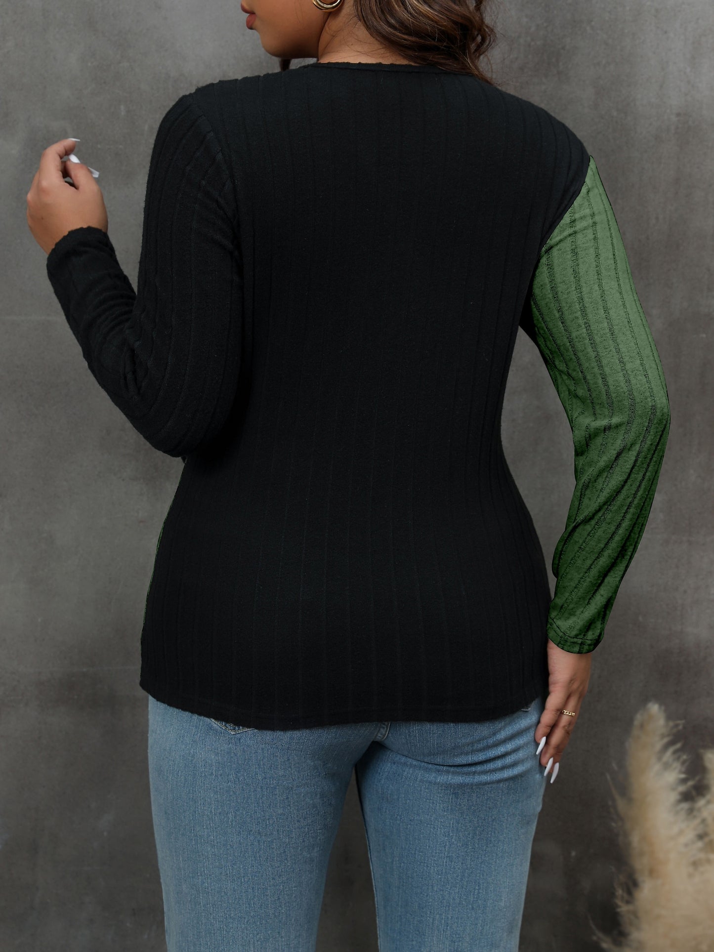 Plus Size Colorblock Ribbed Top