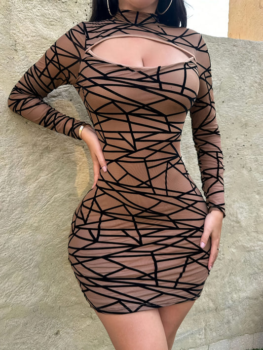 Impresionante vestido ajustado de manga larga: elegantes patrones geométricos