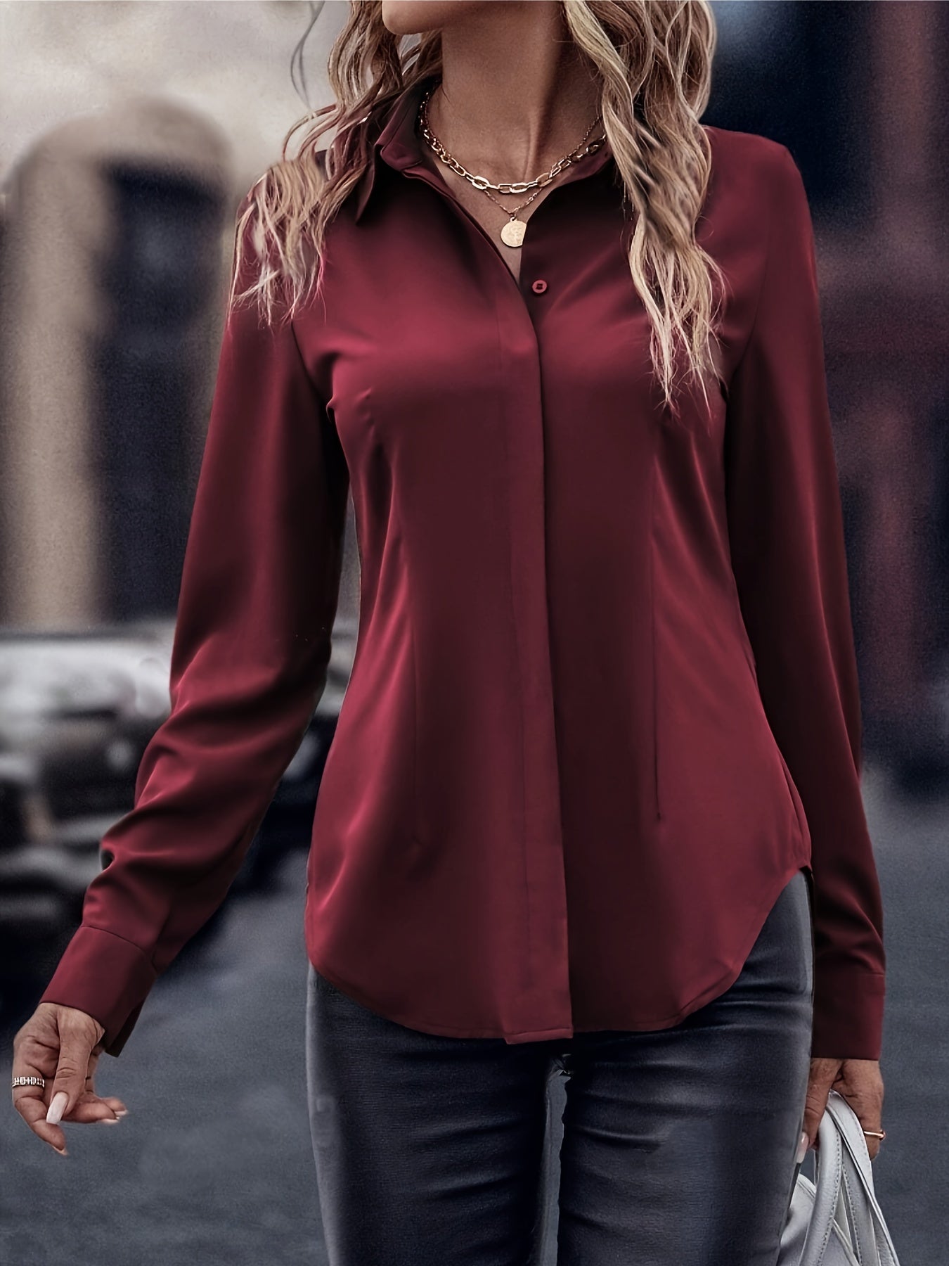 1 camisa elegante con dobladillo curvo e invisible con botones para mujer, cuello de solapa informal