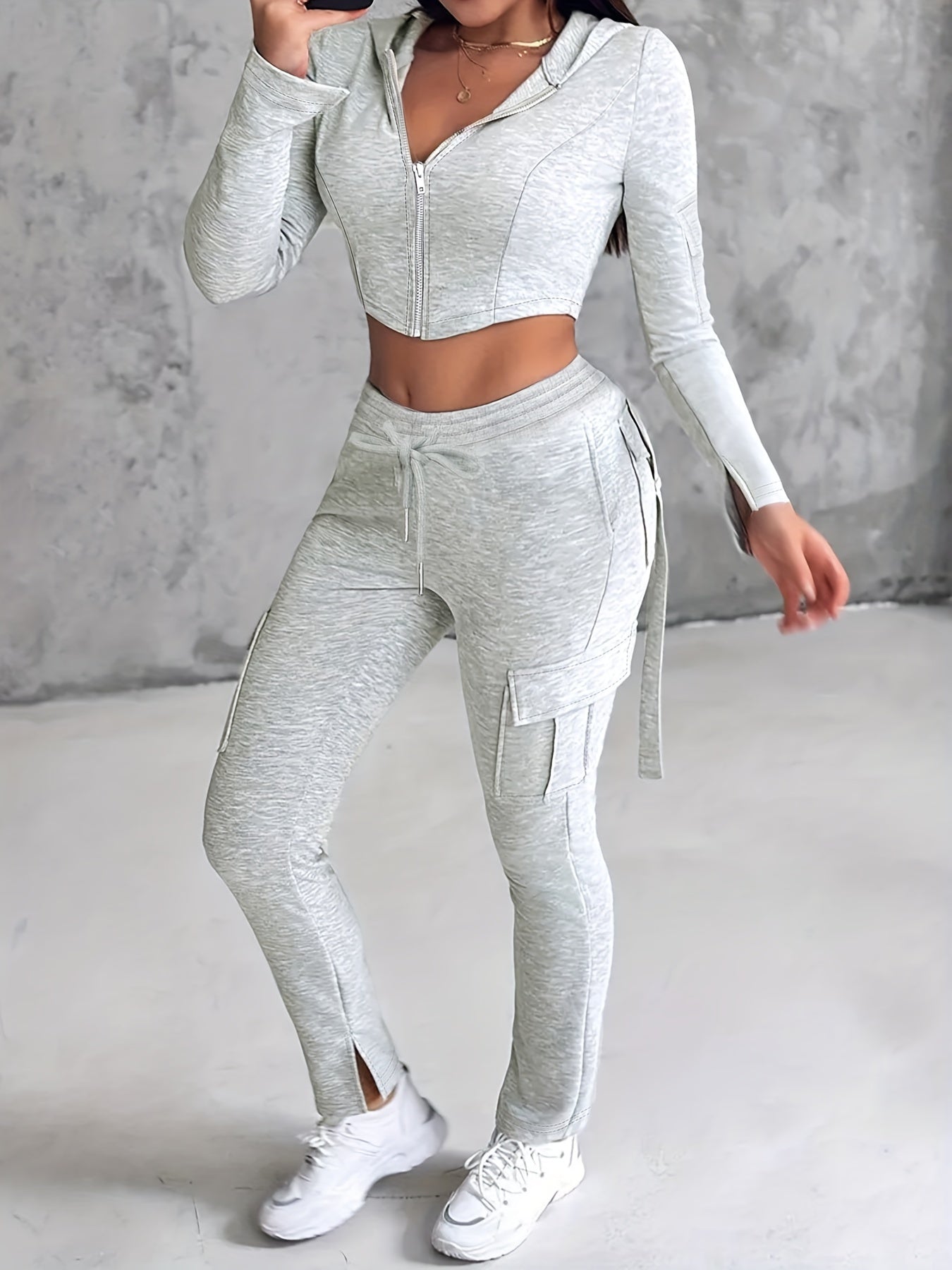 Women'S Casual Two-Piece Set Featuring a Stylish Solid Color Hoodie And Drawstring Sports Pants.