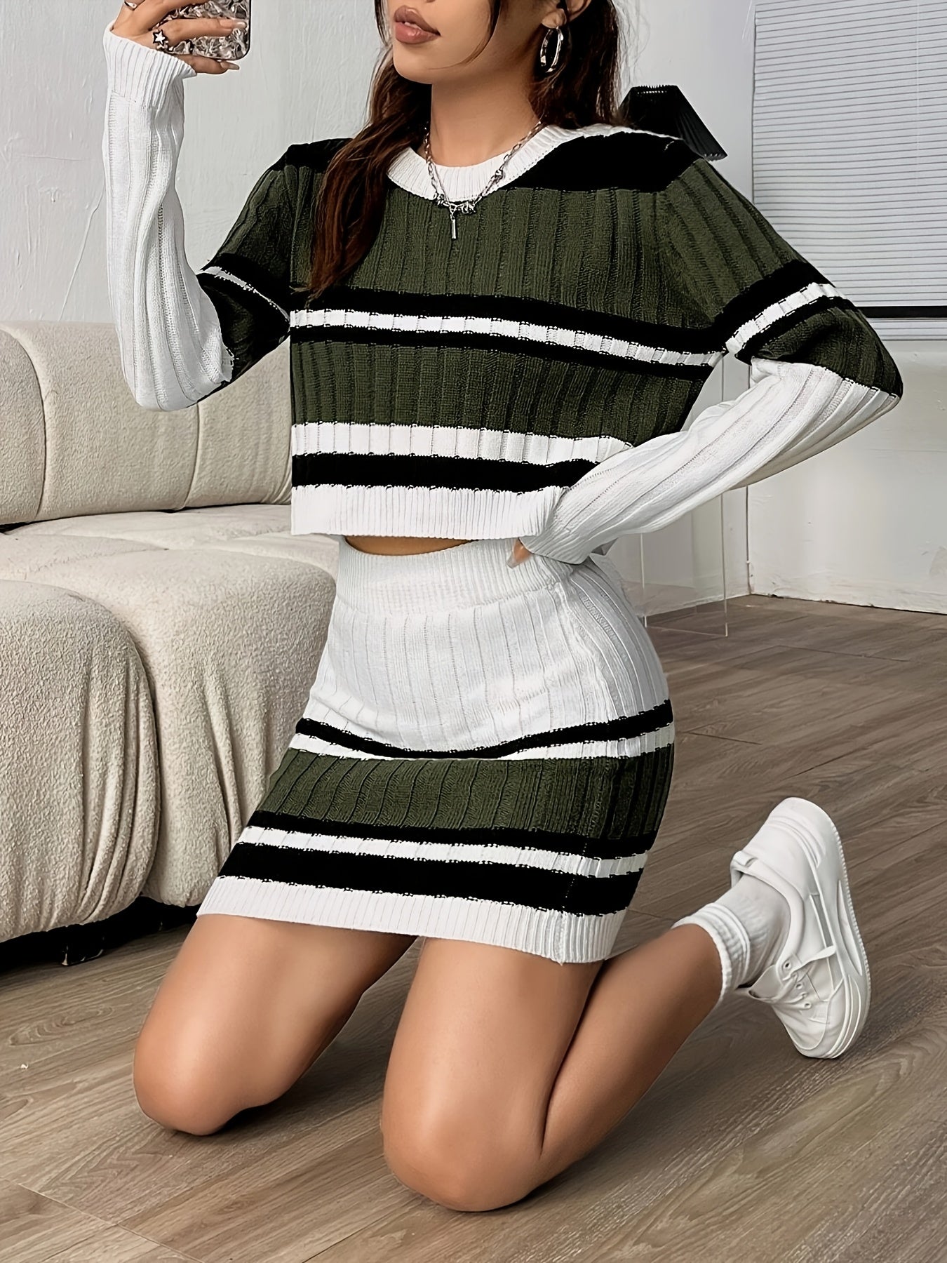 Round Neck Knitted Sweater And Bodycon Skirt Two-Piece Set