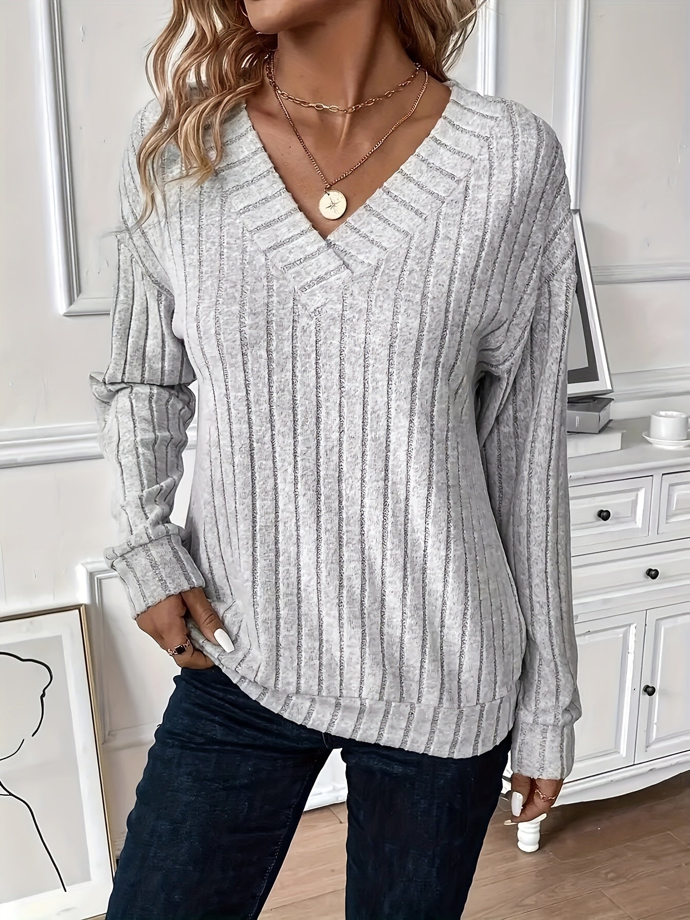 Plus Size Cozy Ribbed Pullover Sweatshirt - Soft Long Sleeve V Neck Design for Fall & Spring, Comfortable Women's Casual Wear for Daily Life, Perfect for Outdoor Activities