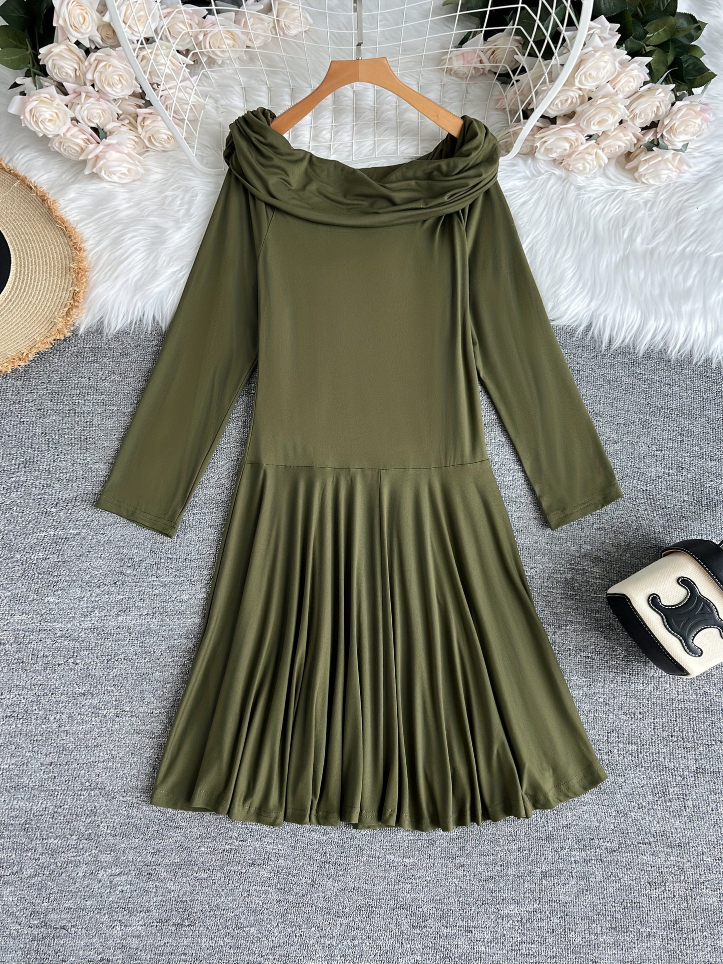 Vestido ajustado liso fruncido de talla grande, elegante vestido de manga larga con hombros descubiertos, ropa de talla grande para mujer